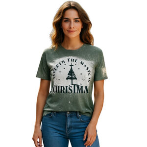 Believe In The Magic of Christmas T-Shirt Womens S Green Holiday Splash Paint